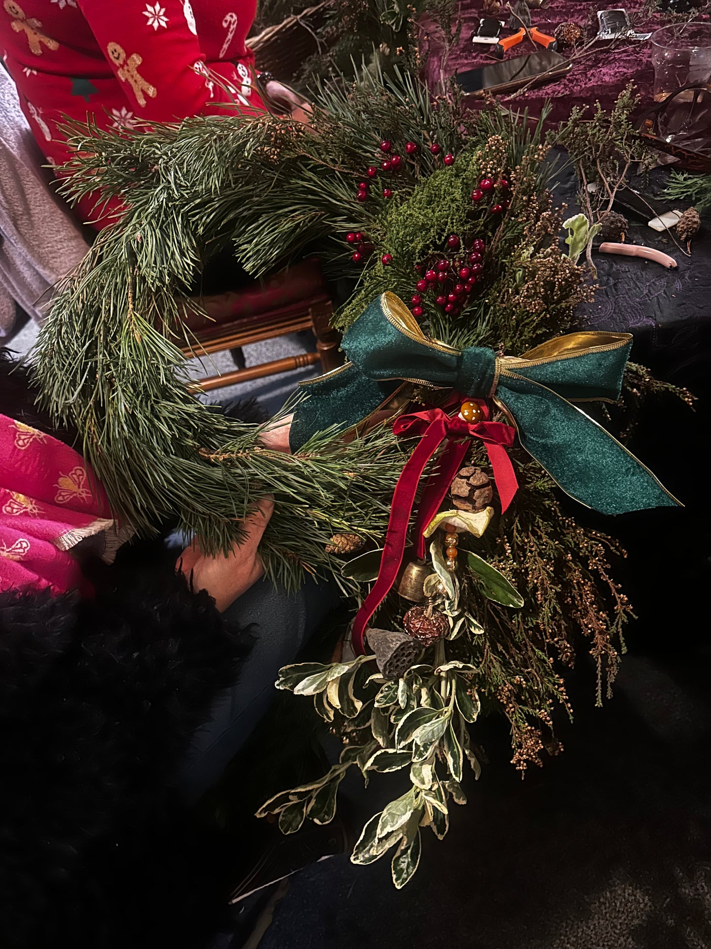 CHRISTMAS WREATH WITH CRYSTALS WORKSHOP